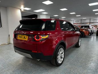 LAND ROVER DISCOVERY SPORT 2.0 TD4 HSE SUV 5dr Diesel Auto 4WD Euro 6 (s/s) (180 ps)