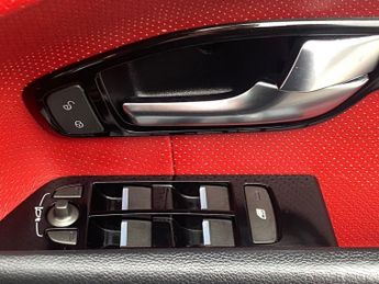 LAND ROVER RANGE ROVER EVOQUE 2.2 SD4 Dynamic SUV 5dr Diesel Auto 4WD Euro 5 (190 ps)