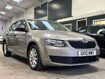 Skoda Octavia 1.6 TDI S Hatchback 5dr Diesel Manual Euro 5 (s/s) (105 ps)