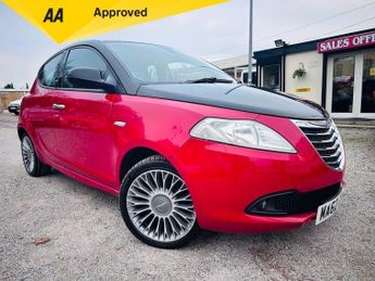 Chrysler Ypsilon 1.2 Black&Red Hatchback 5dr Petrol Manual Euro 5 (s/s) (69 bhp)