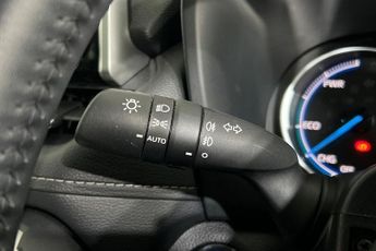 TOYOTA RAV4 2.5 VVT-I EXCEL 5d 219 BHP 8in Multimedia Display, Rear Camera D