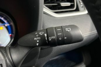 TOYOTA RAV4 2.5 VVT-I EXCEL 5d 219 BHP 8in Multimedia Display, Rear Camera D