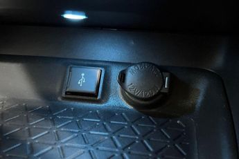 TOYOTA RAV4 2.5 VVT-I EXCEL 5d 219 BHP Rear View Camera, Front  / Rear Parki