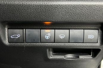 TOYOTA RAV4 2.5 VVT-I EXCEL 5d 219 BHP 8in Multimedia Display, Rear Camera D