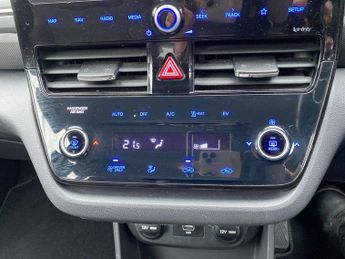 HYUNDAI IONIQ 38.3kWh Premium Hatchback 5dr Electric Auto (136 ps)