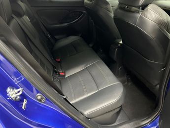 TOYOTA YARIS CROSS 1.5 VVT-h Premiere Edition SUV 5dr Petrol Hybrid E-CVT Euro 6 (s