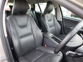 VOLVO V60 2.0 D3 SE Nav Estate 5dr Diesel Auto Euro 6 (s/s) (150 ps)