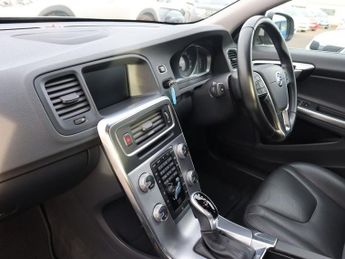 VOLVO V60 2.0 D3 SE Nav Estate 5dr Diesel Auto Euro 6 (s/s) (150 ps)