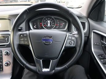 VOLVO V60 2.0 D3 SE Nav Estate 5dr Diesel Auto Euro 6 (s/s) (150 ps)