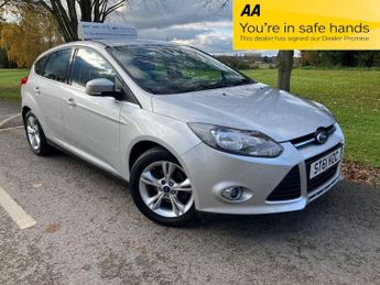 Ford Focus 1.6 Zetec Hatchback 5dr Petrol Manual Euro 5 (125 ps)