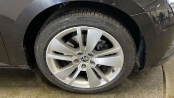 SKODA SUPERB 1.5 TSI ACT SE L Hatchback 5dr Petrol DSG Euro 6 (s/s) (150 ps)