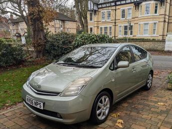 Toyota Prius 1.5 T4 Hatchback 5dr Petrol Hybrid CVT (104 g/km, 76 bhp)