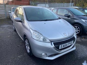 Peugeot 208 1.2 VTi PureTech Style Hatchback 5dr Petrol Manual Euro 5 (82 ps