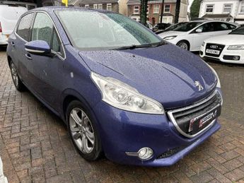 Peugeot 208 1.2 VTi PureTech Allure Hatchback 5dr Petrol Manual Euro 6 (82 p