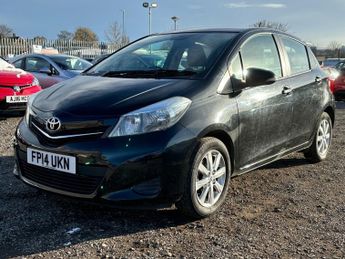 Toyota Yaris 1.33 Dual VVT-i Icon Hatchback 5 Door Petrol Manual Black