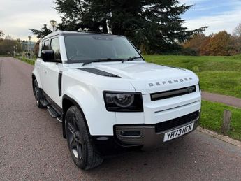 Land Rover Defender 3.0 D250 MHEV X-Dynamic SE SUV 5dr Diesel Auto 4WD Euro 6 (s/s) 