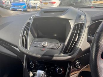 FORD KUGA 2.0 TDCi ST-Line SUV 5dr Diesel Powershift Euro 6 (120 ps)