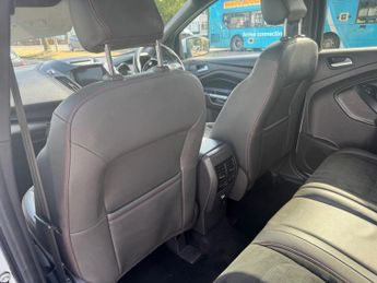 FORD KUGA 2.0 TDCi ST-Line SUV 5dr Diesel Powershift Euro 6 (120 ps)