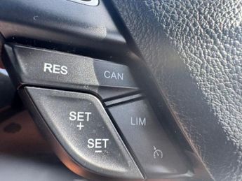 FORD KUGA 2.0 TDCi ST-Line SUV 5dr Diesel Powershift Euro 6 (120 ps)
