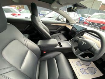 TESLA Model 3 (Dual Motor) Long Range Saloon 4dr Electric Auto 4WDE (346 ps)