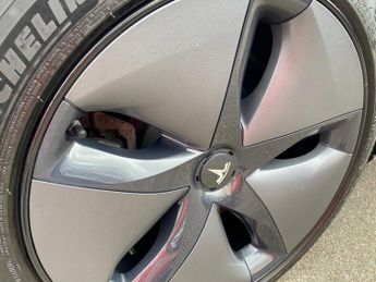 TESLA Model 3 (Dual Motor) Long Range Saloon 4dr Electric Auto 4WDE (346 ps)