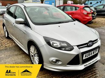 Ford Focus 1.6 TDCi Zetec S Hatchback 5dr Diesel Manual Euro 5 (s/s) (115 p