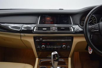 BMW 7 SERIES 3.0 740i SE Saloon 4dr Petrol Auto Euro 5 (s/s) (320 ps)