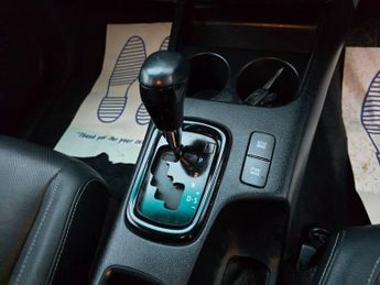 TOYOTA HI-LUX 2.4 D-4D Invincible X Grey, 72,800 miles, 1 owner, ULEZ Euro 6 d