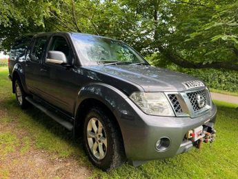 Nissan Navara 2.5 DCI ACENTA 4X4 DCB 188 BHP