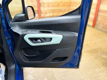 CITROEN BERLINGO 3 Seat Auto Wheelchair Accessible Disabled Access Ramp Car