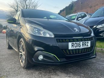 Peugeot 208 1.2 PureTech XS Lime Hatchback 5dr Petrol Manual Euro 6 (82 ps)