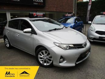 Toyota Auris 1.33 Dual VVT-i Icon Hatchback 5dr Petrol Manual Euro 5 (s/s) (1