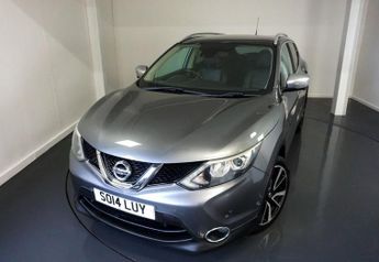 Nissan Qashqai 1.5 dCi Tekna-2 OWNER CAR-HEATED BLACK LEATHER-PANORAMIC ROOF-BL