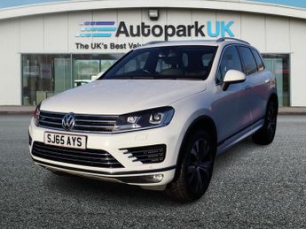 Volkswagen Touareg 3.0 TDI V6 BlueMotion Tech R-Line SUV 5dr Diesel Tiptronic 4WD E