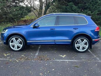 Volkswagen Touareg 3.0 TDI V6 BlueMotion Tech R-Line Plus **CHRISTMAS PRICE**