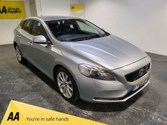 Volvo V40 2.0 D2 SE Lux Hatchback 5dr Diesel Manual Euro 6 (s/s) (120 ps)