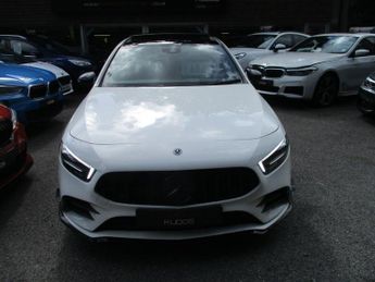 MERCEDES-BENZ A-CLASS 2.0 A250 AMG Line (Premium Plus) Hatchback 5dr Petrol 7G-DCT Eur