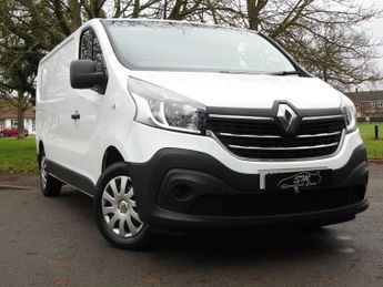 Renault Trafic 2.0 dCi ENERGY 30 Business+ Panel Van 5dr Diesel Manual LWB Stan