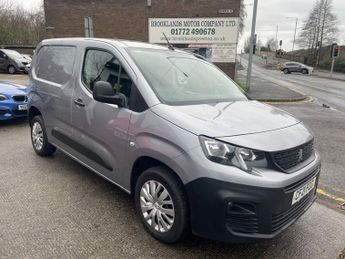 Peugeot Partner  1000 1.5 BLUEHDi 100 PROFESSIONAL VAN 5DR IN CUMULUS GREY METAL