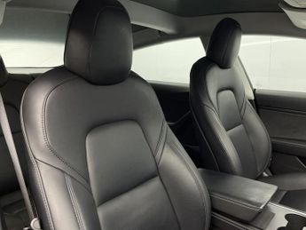 TESLA Model 3 (Dual Motor) Performance Saloon 4dr Electric Auto 4WDE (Performa