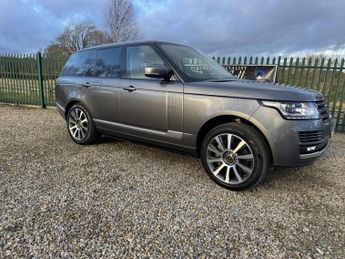 Land Rover Range Rover 4.4 SDV8 VOGUE SE FLRSH STUNNING CAR 