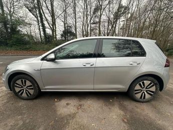 VOLKSWAGEN E-GOLF 35.8kWh e-Golf Hatchback 5dr Electric Auto (136 ps)