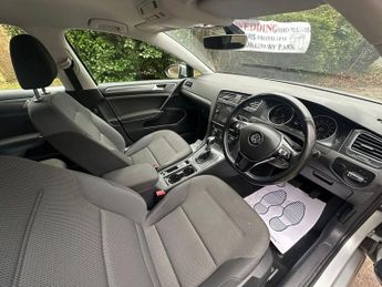 VOLKSWAGEN E-GOLF 35.8kWh e-Golf Hatchback 5dr Electric Auto (136 ps)