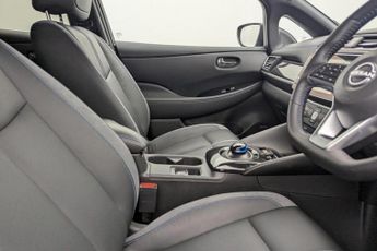 NISSAN LEAF 39kWh Tekna Hatchback 5dr Electric Auto (150 ps)