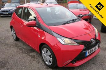 Toyota AYGO 1.0 VVT-i x-play Hatchback 5dr Petrol Manual Euro 6 (68 ps) SERV