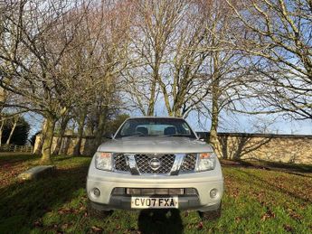 Nissan Navara 2.5 dCi SE King Cab Pickup 4dr Diesel Manual (264 g/km, 169 bhp)