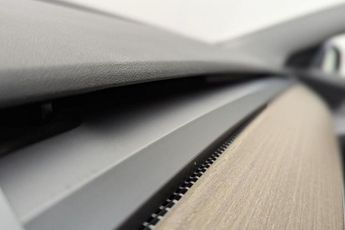 TESLA Model 3 (Dual Motor) Long Range Saloon 4dr Electric Auto 4WDE (346 ps)