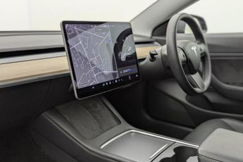 TESLA Model 3 (Dual Motor) Long Range Saloon 4dr Electric Auto 4WDE (346 ps)
