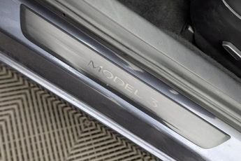 TESLA Model 3 (Dual Motor) Long Range Saloon 4dr Electric Auto 4WDE (346 ps)