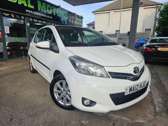 Toyota Yaris 1.33 Dual VVT-i T Spirit Hatchback 5dr Petrol Manual Euro 5 (101